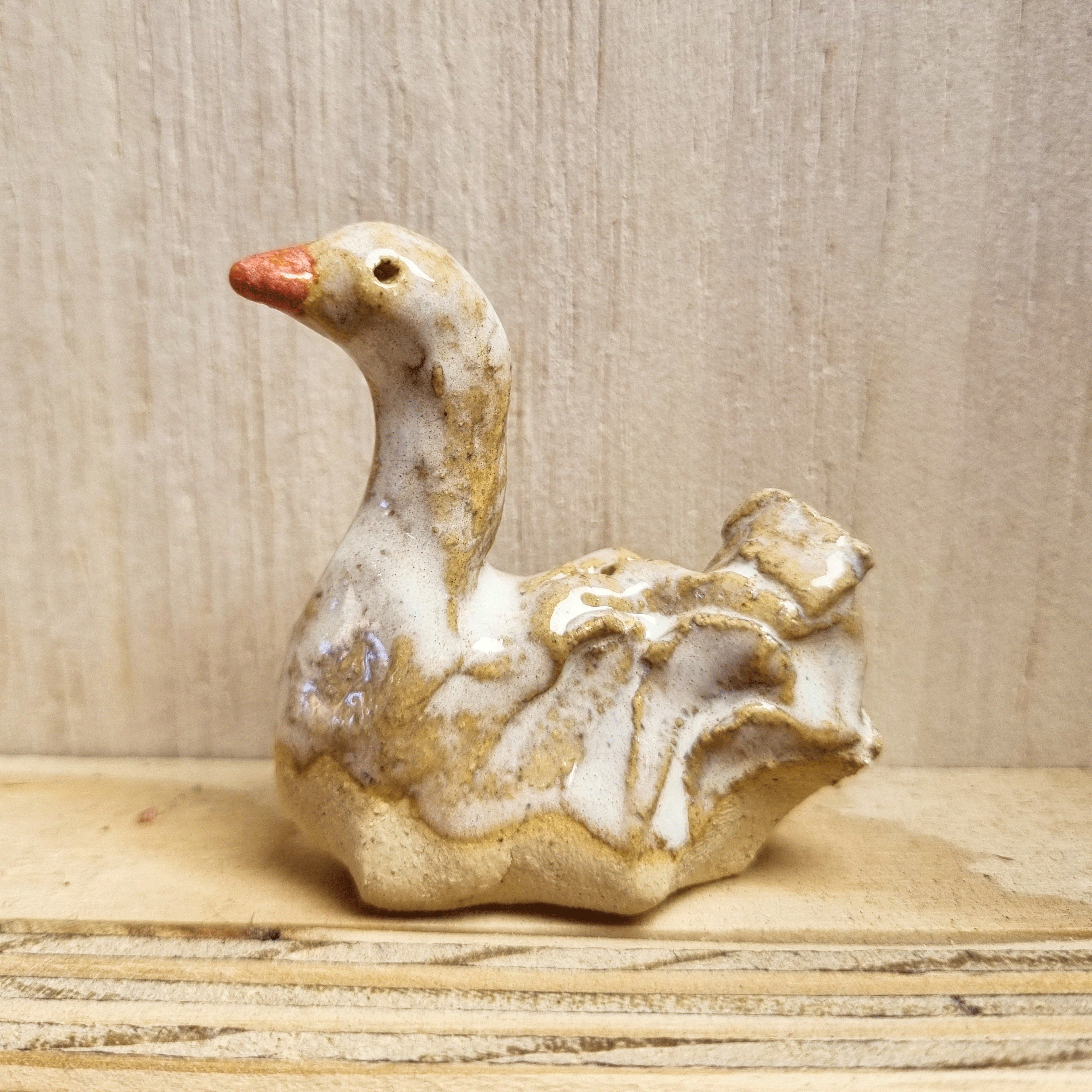 miniatureluurtje zwaan