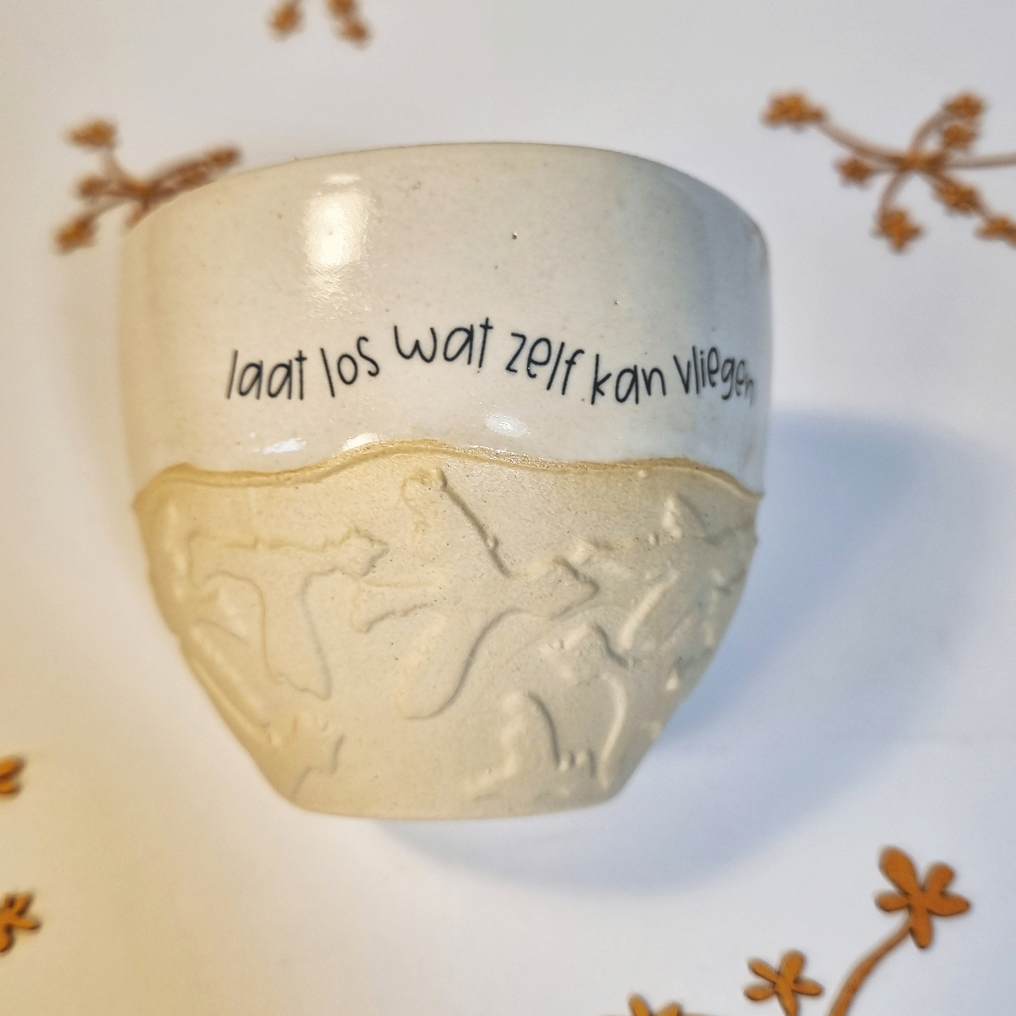 zonnige mok laat los wat zelf kan vliegen